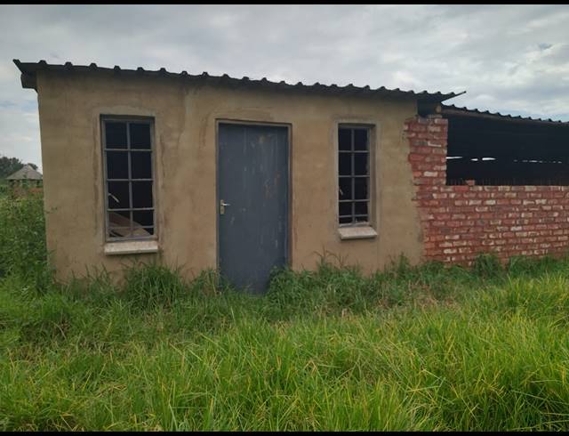 8.80HA FARM FOR SALE IN MAGALIESBURG
